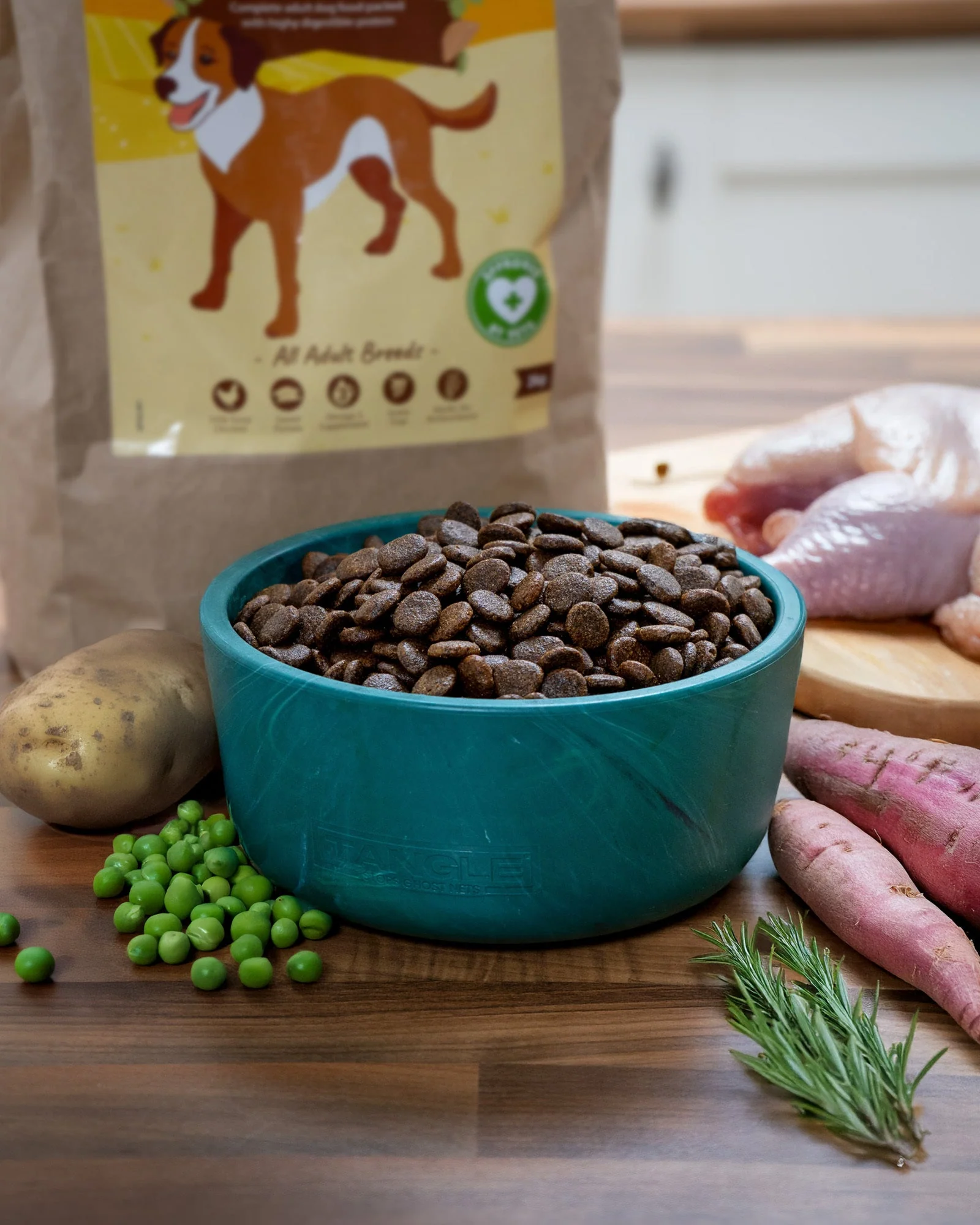 Chicken with Sweet Potato & Herbs Dog Food